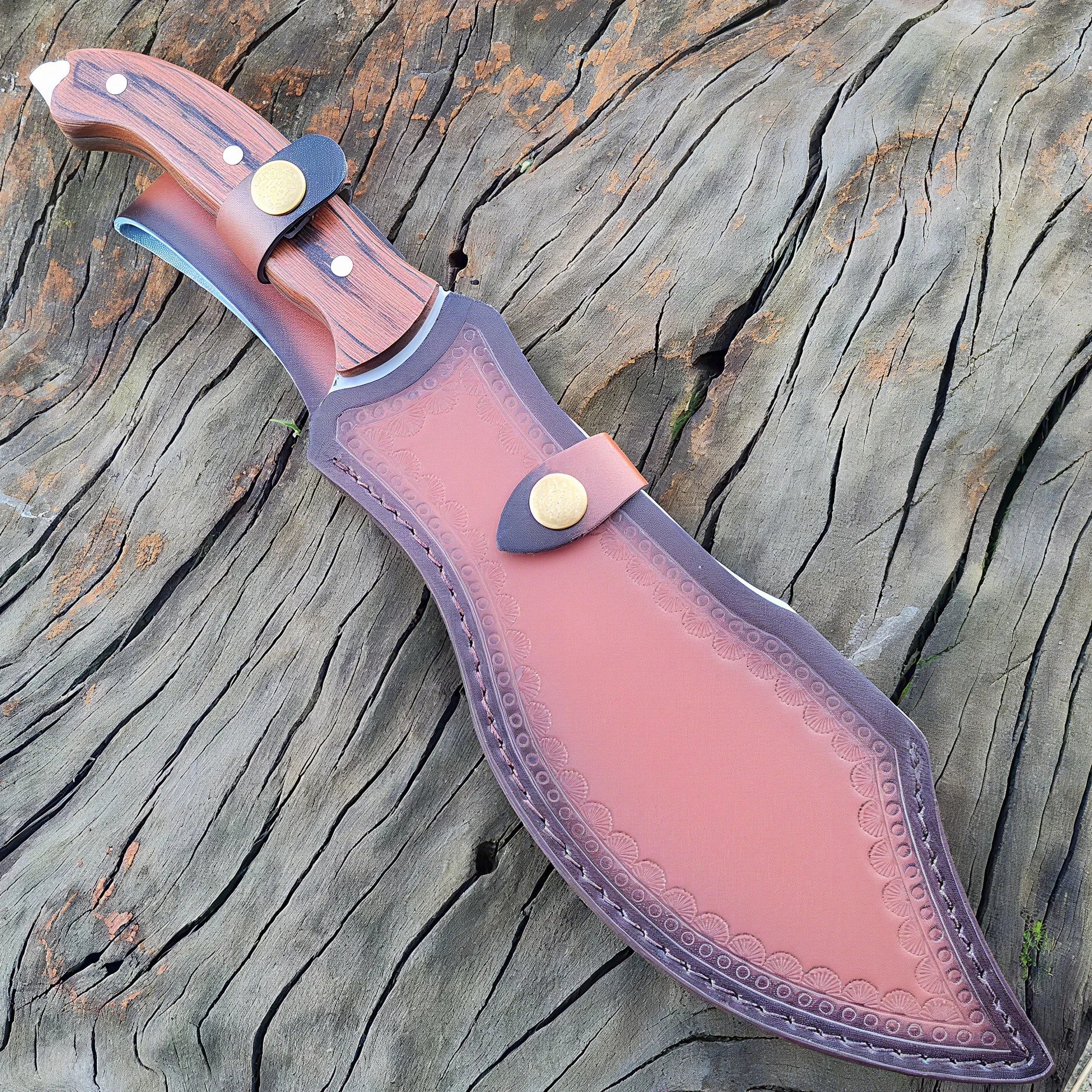 Outdoor Portable EDC Camping Tactical Short Axe Multifunctional Vehicle